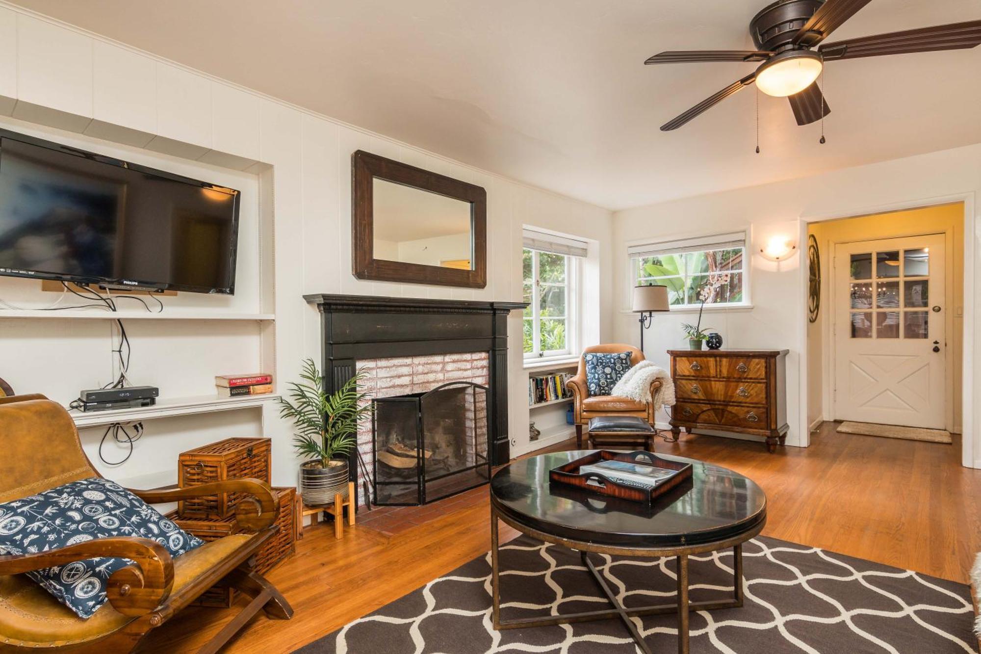 Nautical Inspired Two Bedroom Cottage,1620997942:JPEG