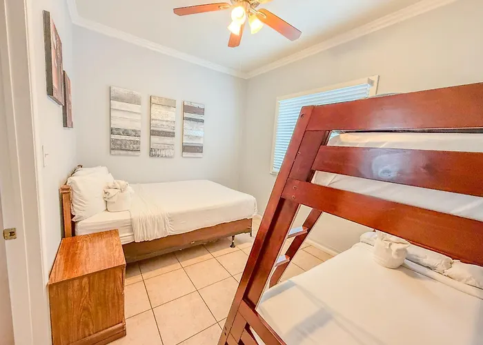 3Bd Little Italy Cottage A++ Location